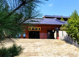 华人怀思堂遍布秦汉风格建筑